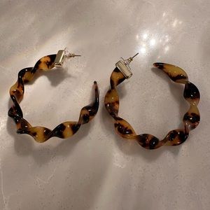 Brand New Acetate Tortoise Shell Twisted Hoop Earrings.